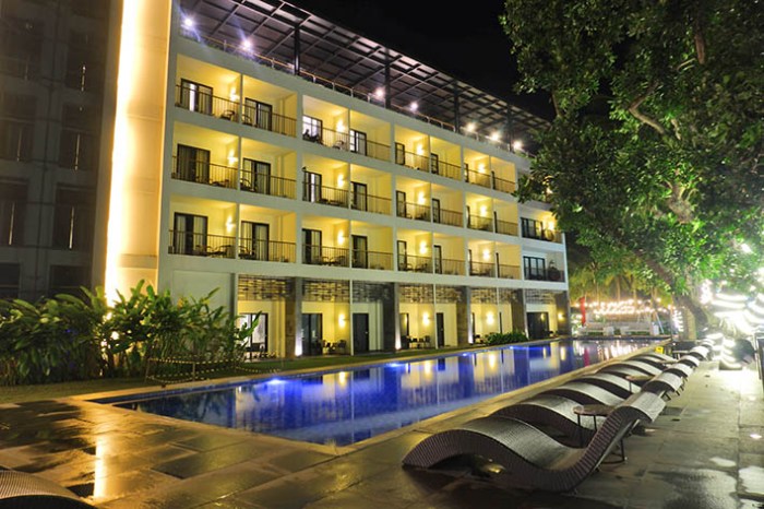 Staycation Tepi Pantai di Aston Anyer Beach Hotel