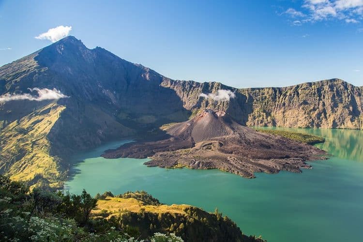 Taman Nasional Gunung Rinjani | Landmark Wisata di Lombok