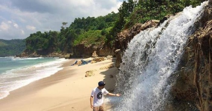 pantai pacar tulungagung