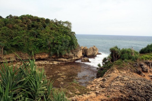 Pantai Jonggring Saloko, Malang pantai di malang yang belum terjamah | Pantai Jonggring Saloko