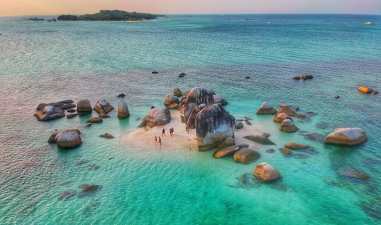 Review Pulau Batu Berlayar Belitung – Harga Tiket Masuk